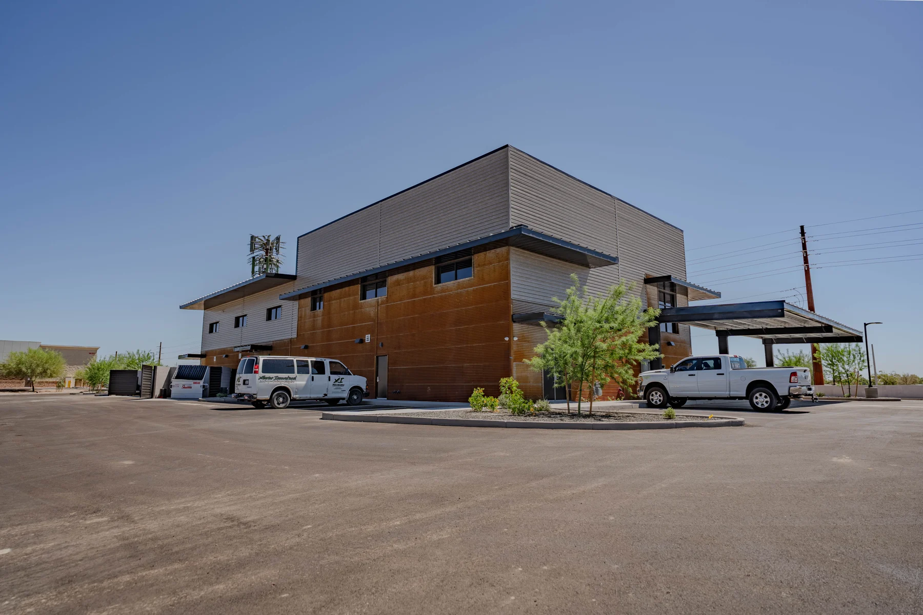 Lodge building exterior with parking lot